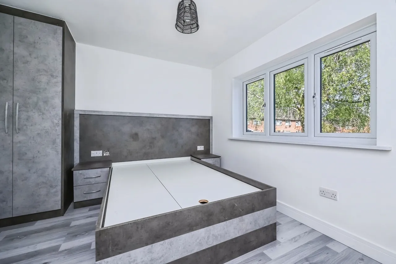 Midhurst Way, Clifton, Nottingham, NG11, photo 11