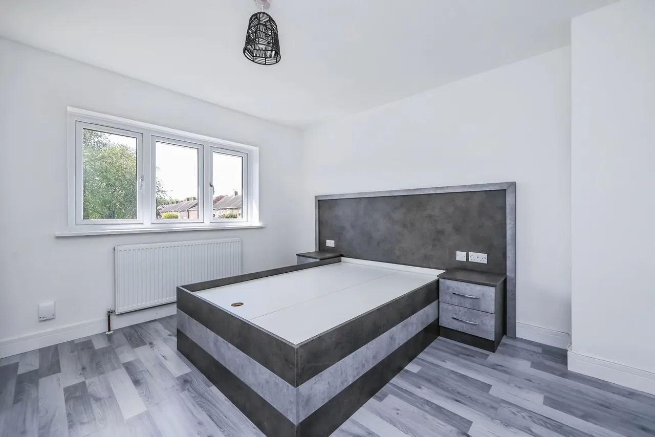 Midhurst Way, Clifton, Nottingham, NG11, photo 9
