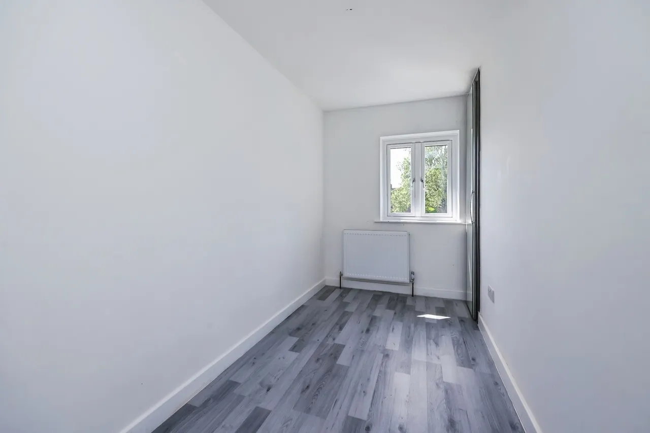 Midhurst Way, Clifton, Nottingham, NG11, photo 12