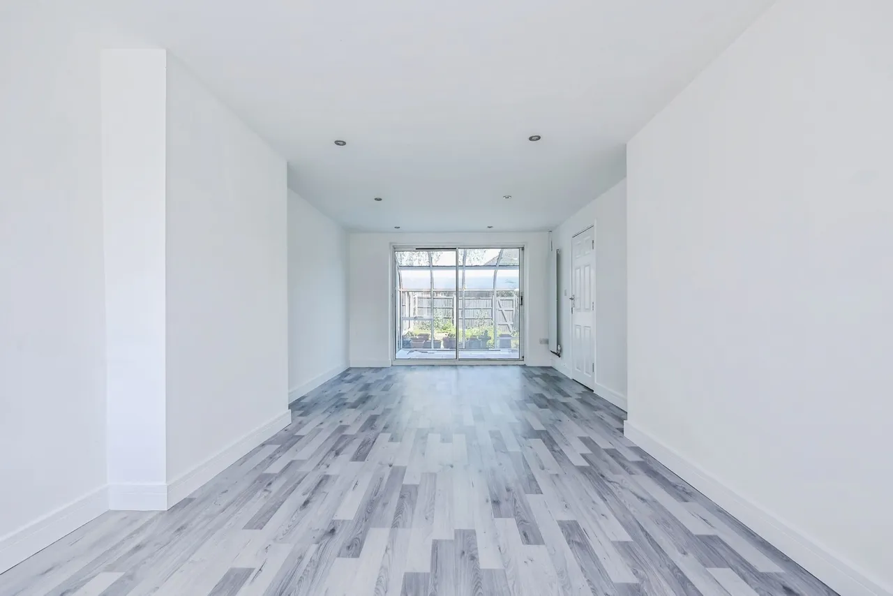 Midhurst Way, Clifton, Nottingham, NG11, photo 6
