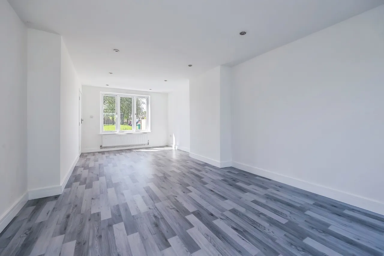 Midhurst Way, Clifton, Nottingham, NG11, photo 2