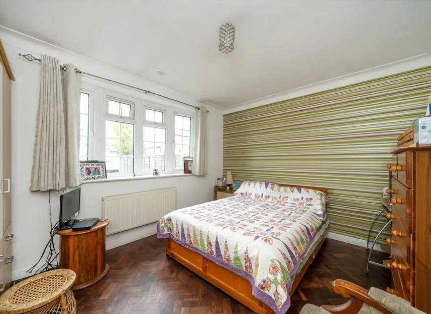 Graham Road, Mitcham, CR4, photo 6