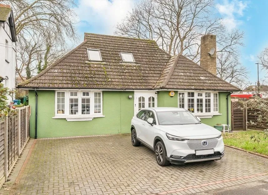 4 bed house for sale — Graham Road, Mitcham, CR4