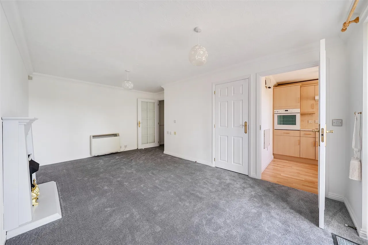 High Street, Portishead, BS20, photo 5