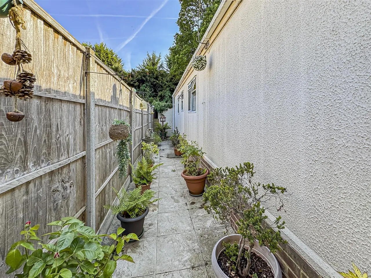 Heywood Gardens, Maidenhead, SL6 3LY, photo 9