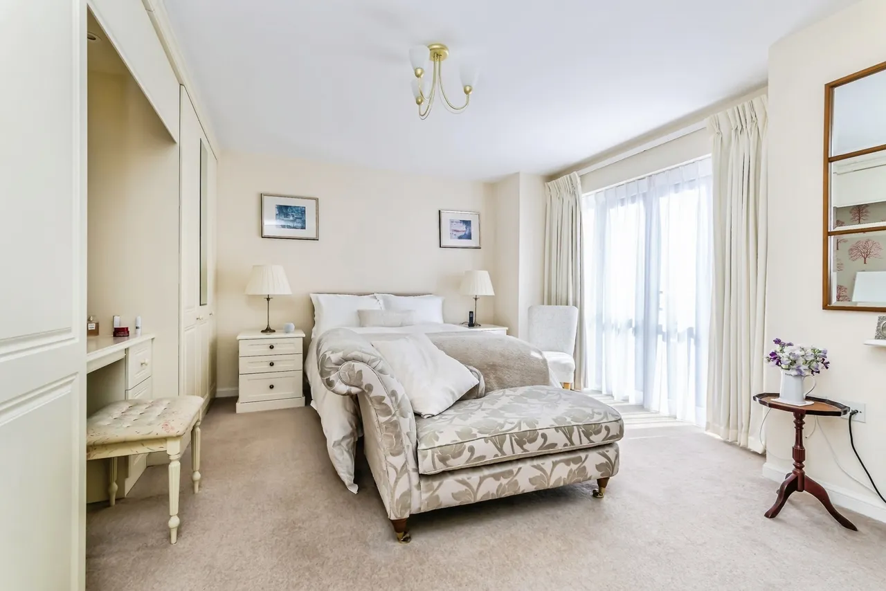 Eothen Close, Caterham, Surrey, ., CR3, photo 6