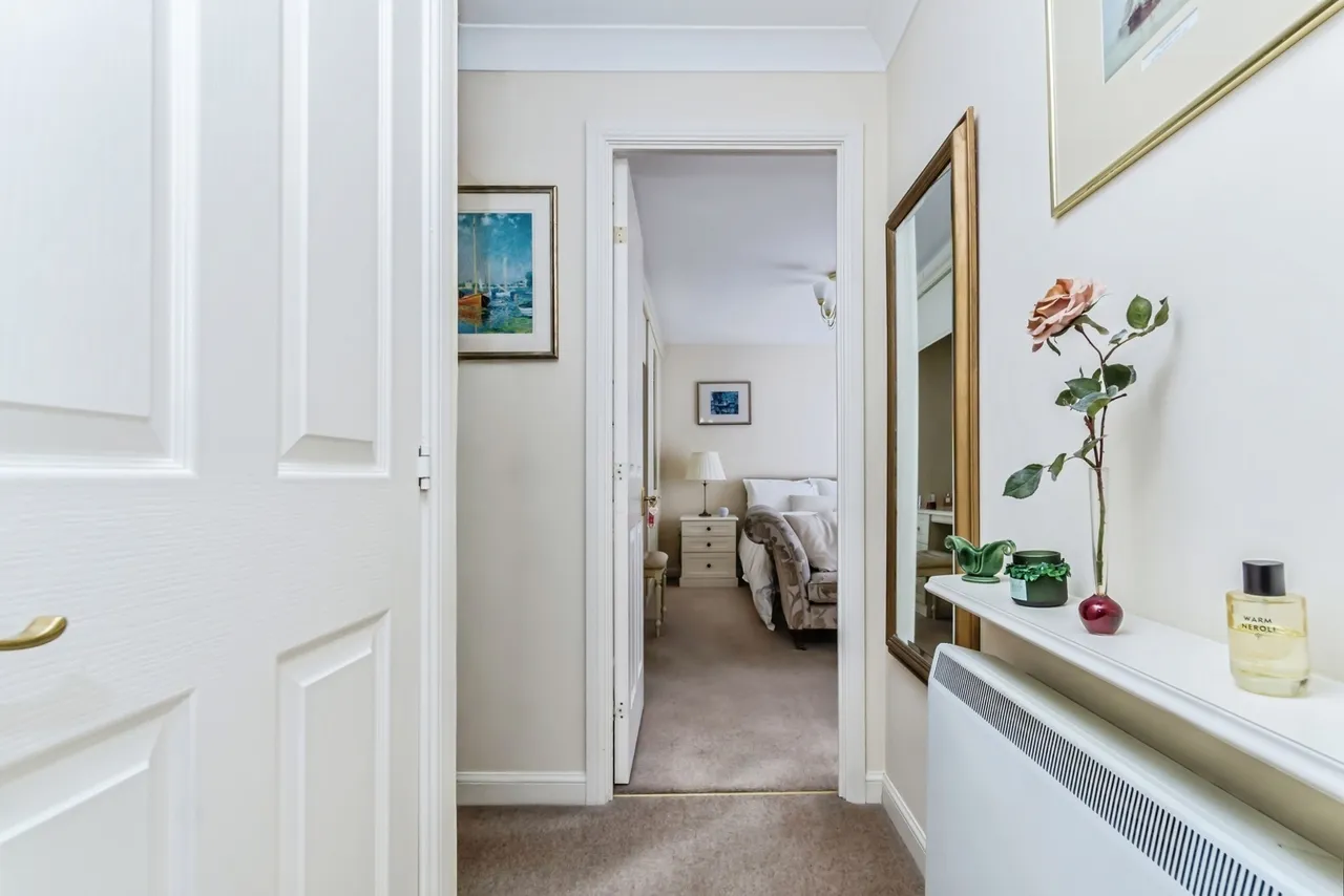 Eothen Close, Caterham, Surrey, ., CR3, photo 12
