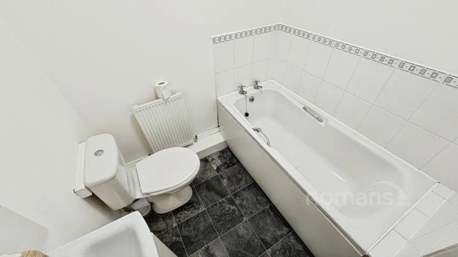 High Street, Aldershot, GU11, photo 12
