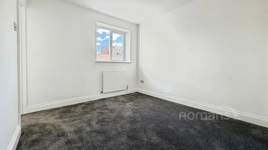 High Street, Aldershot, GU11, photo 7