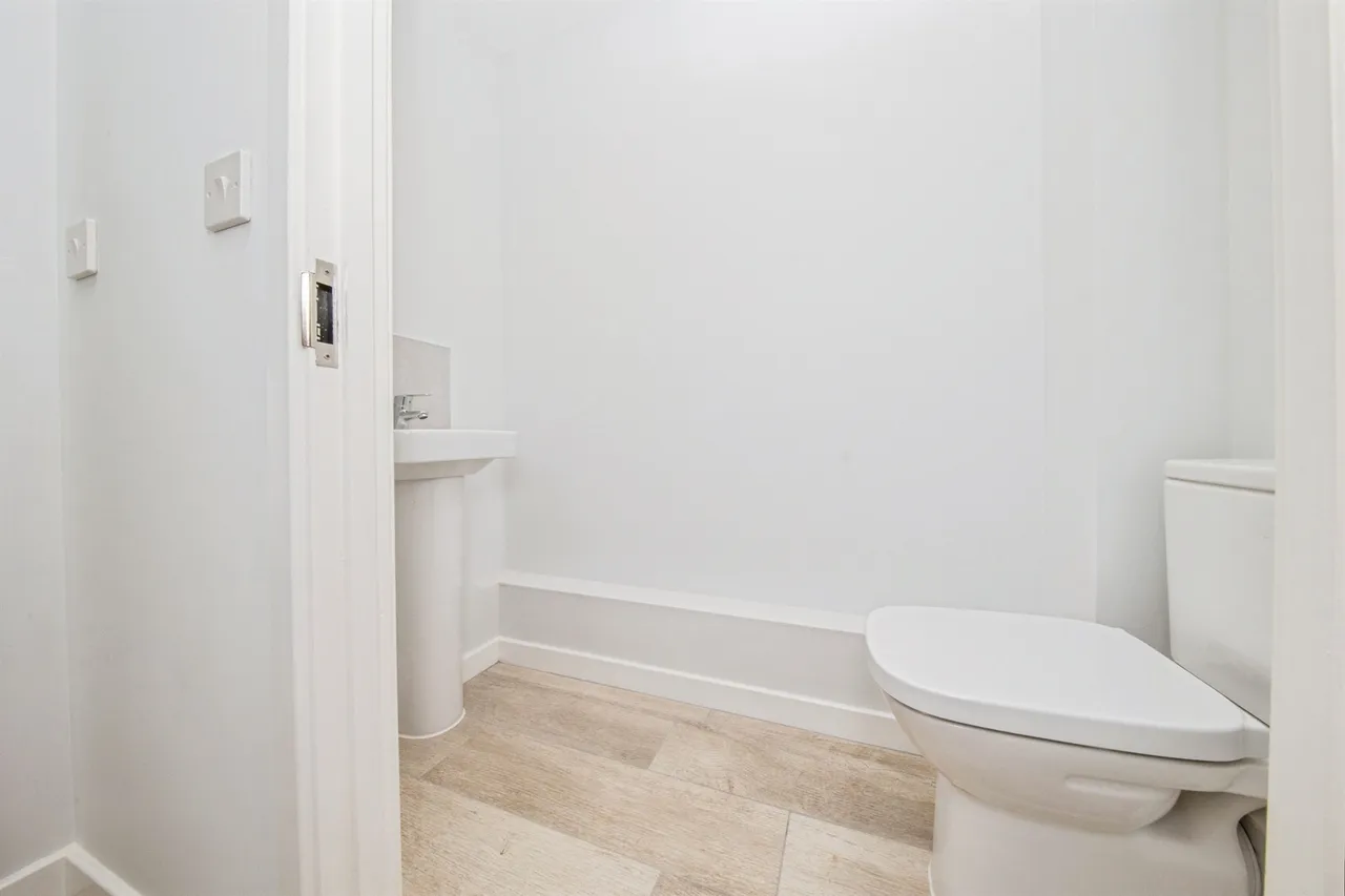 Blacksmiths Close, Otley, IP6, photo 10