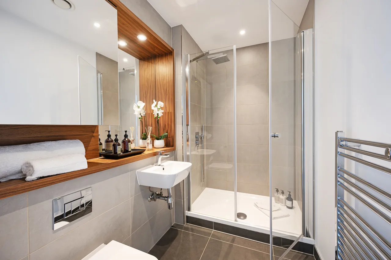Showflat 3 (3 bed), Sailmakers, LONDON, photo 12