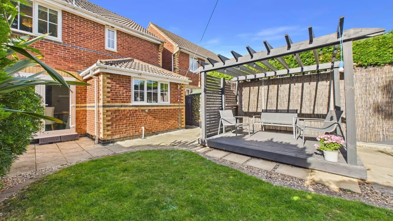 Paddington Way, Morton, photo 35