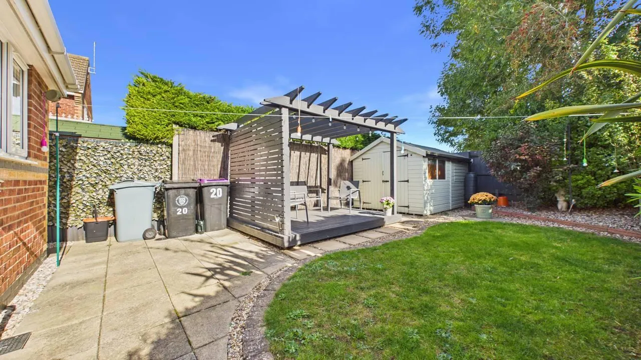 Paddington Way, Morton, photo 31