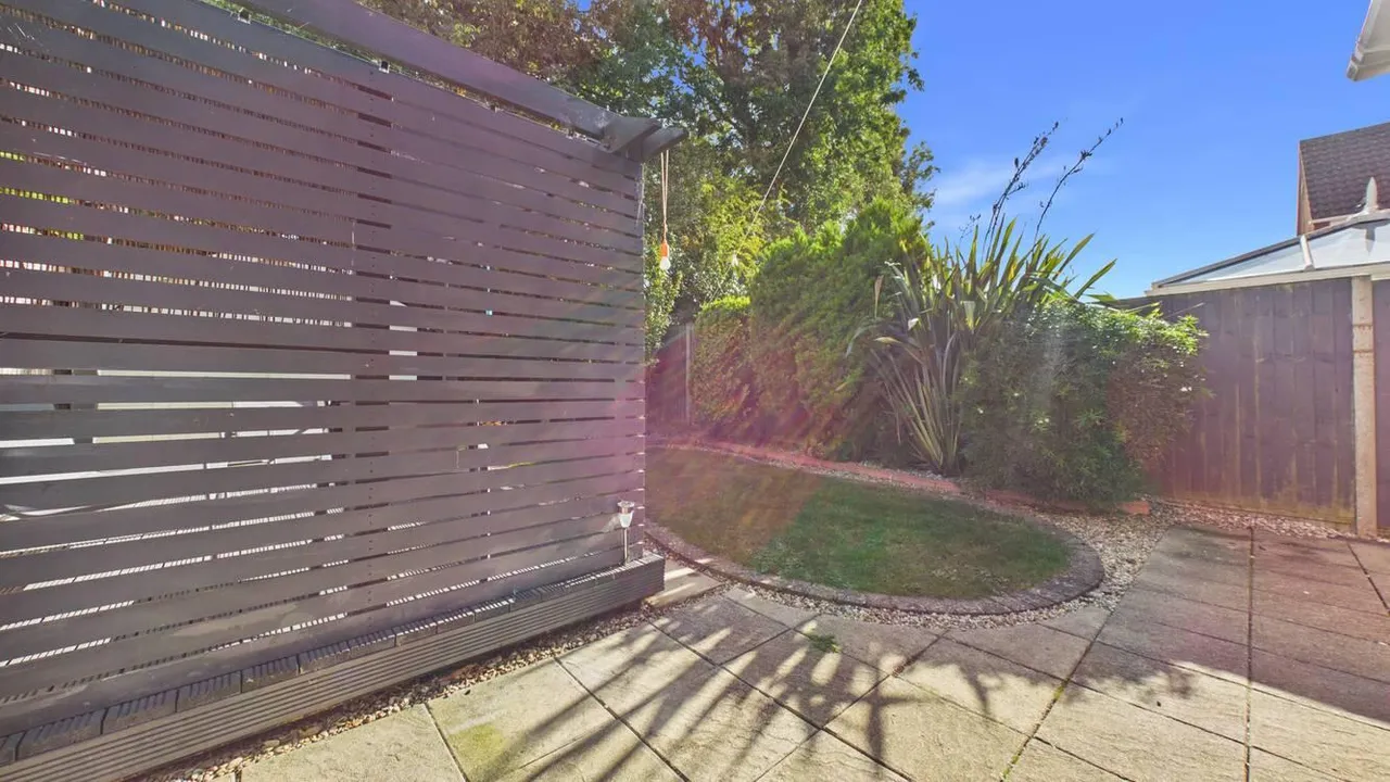 Paddington Way, Morton, photo 32