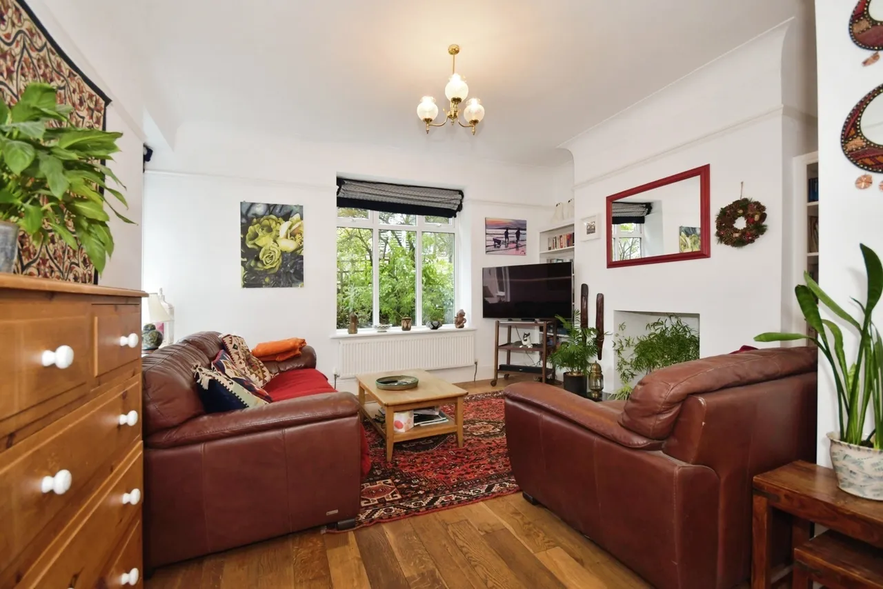 Ladycroft Avenue, Buxton, Derbyshire, SK17, photo 3
