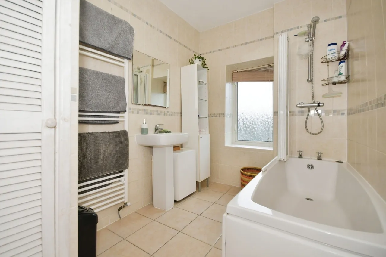 Ladycroft Avenue, Buxton, Derbyshire, SK17, photo 14