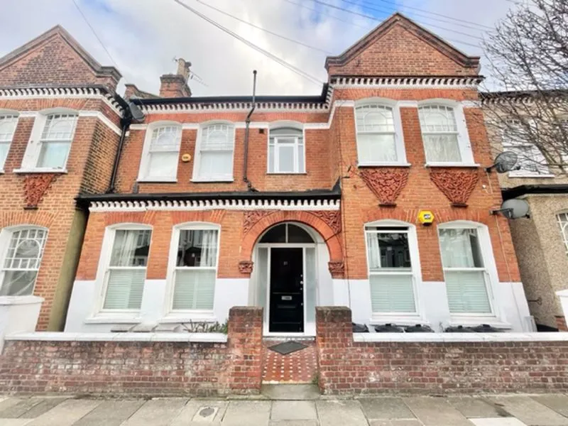 3 bed property to rent — Foulser Road, London SW17 8UE
