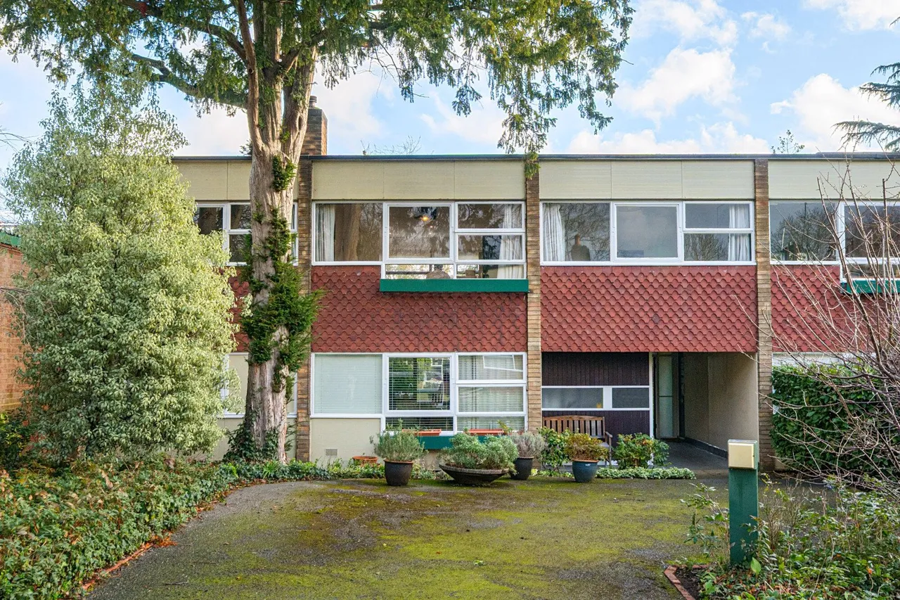 2 bed flat for sale — The Priory, London, SE3