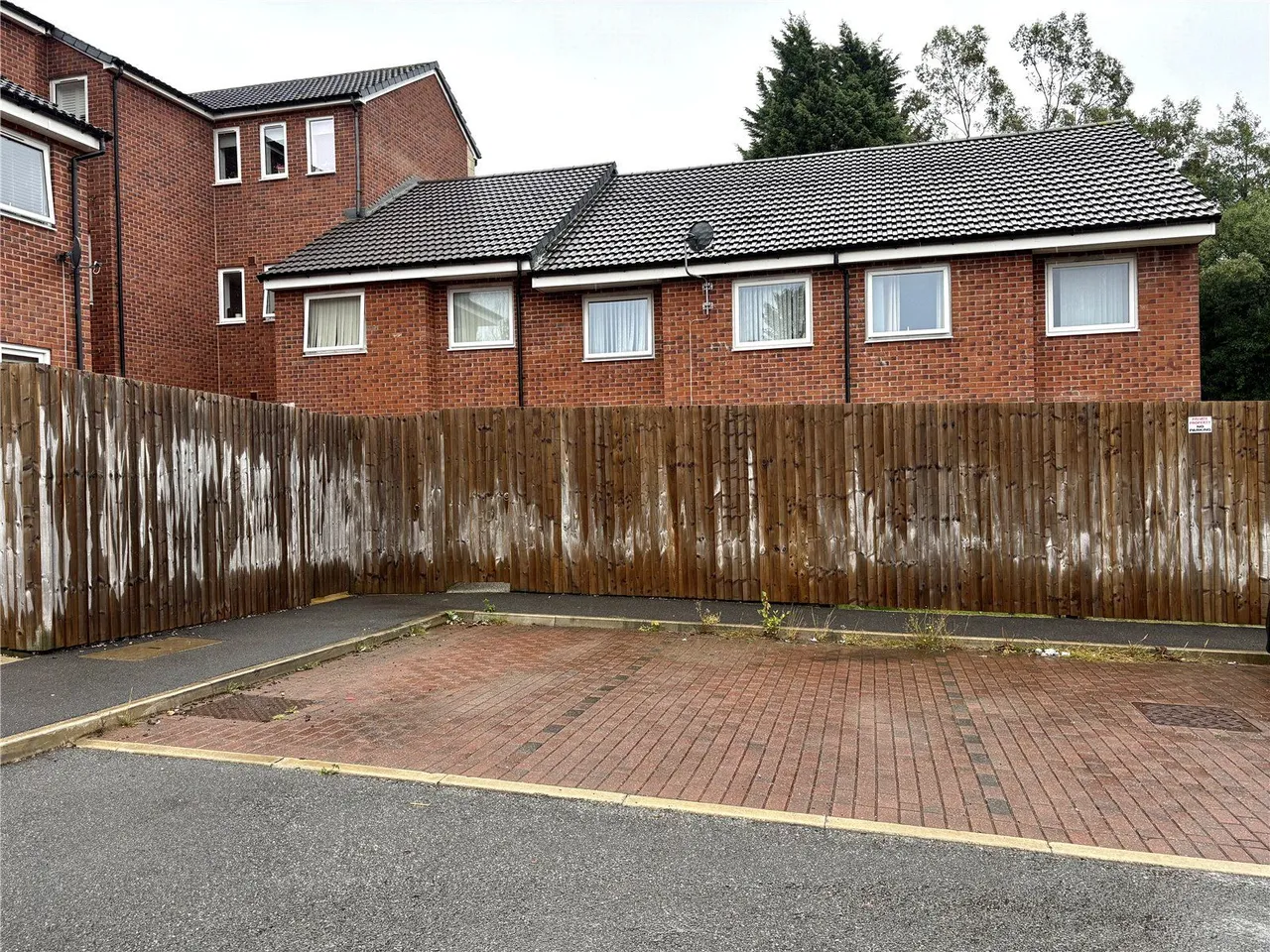 Wellyhole Street, Oldham, OL4, photo 15