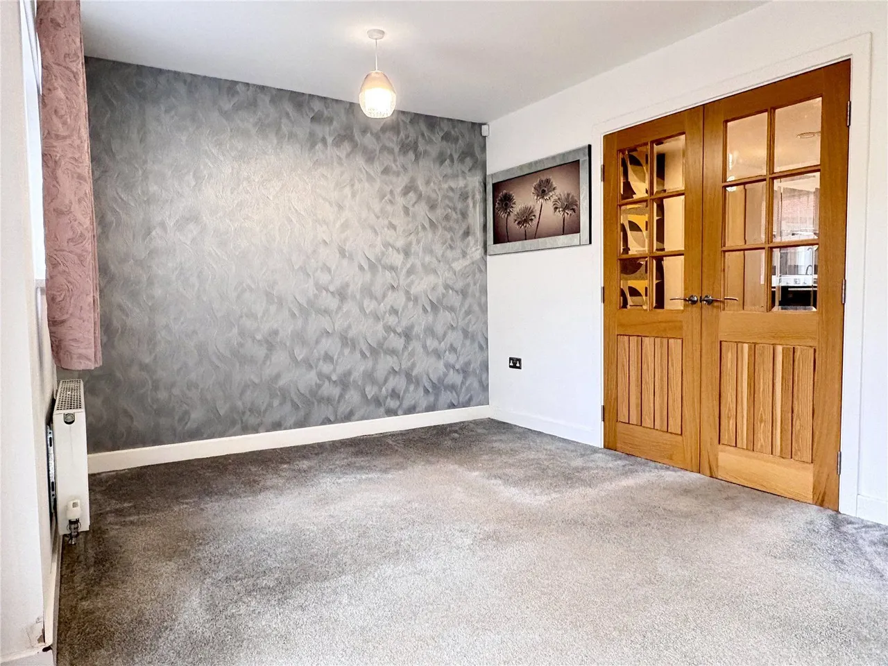 Wellyhole Street, Oldham, OL4, photo 6