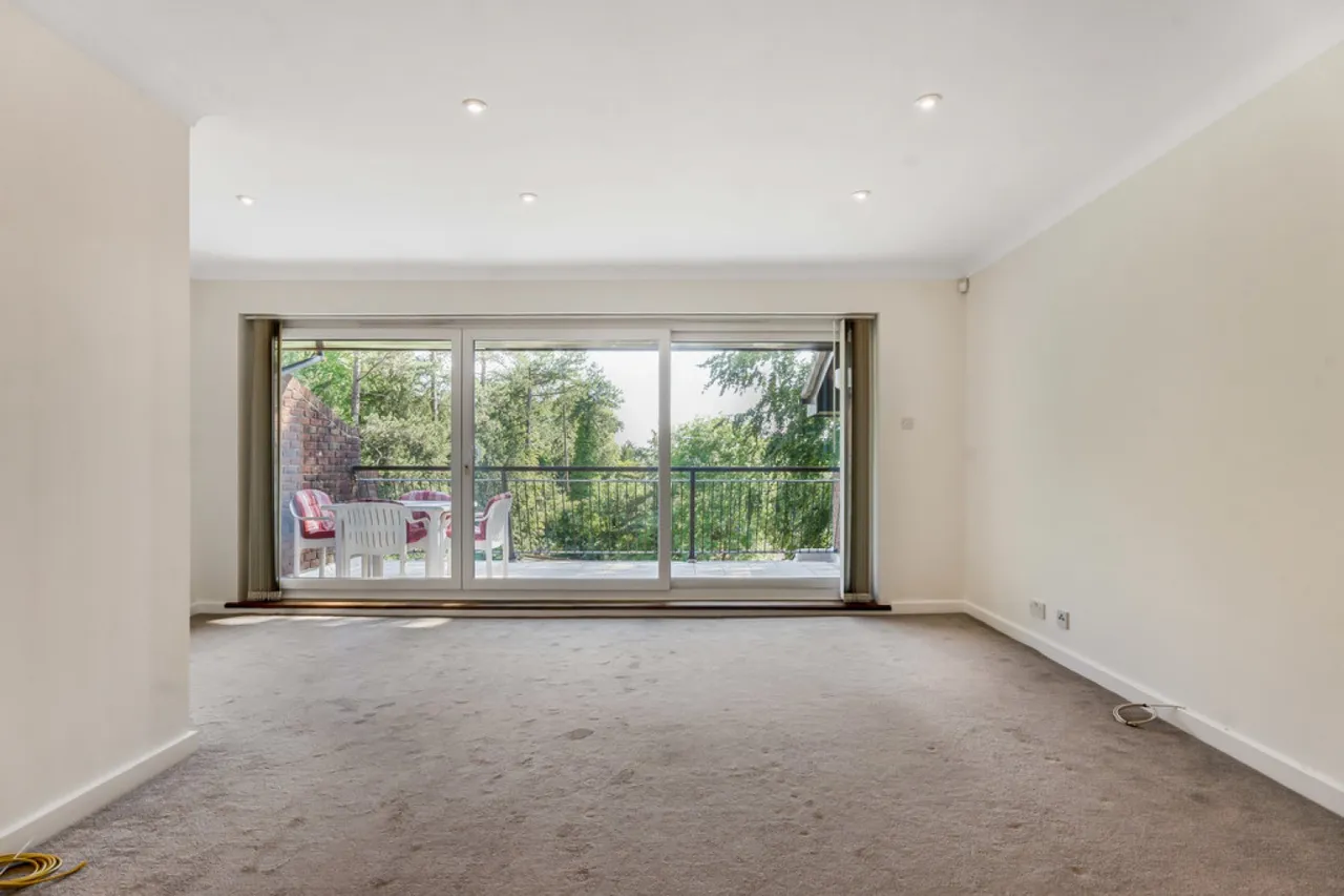 Succombs Place, Warlingham, photo 6