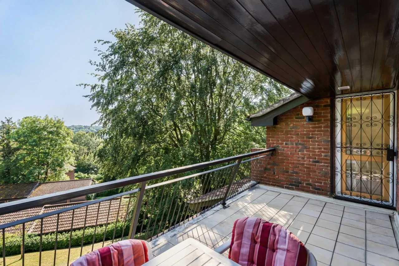 Succombs Place, Warlingham, photo 4