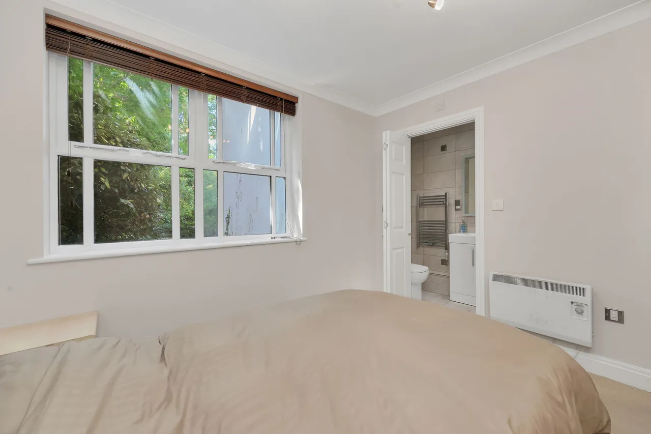 Willesden Lane, London, NW2, photo 9