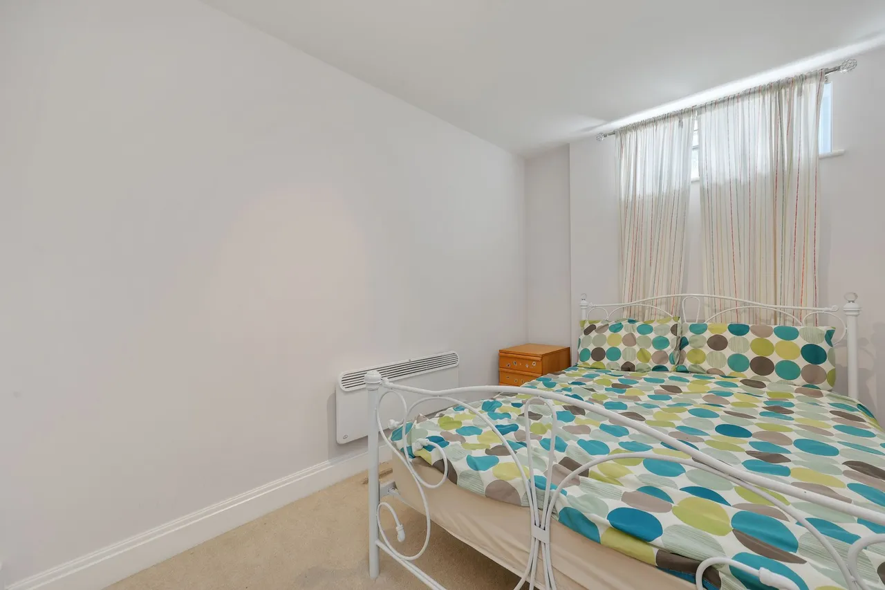 Willesden Lane, London, NW2, photo 10