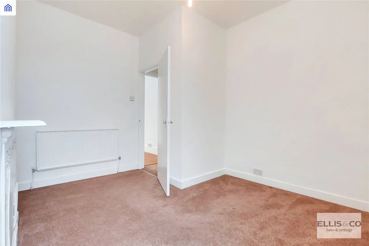 Roundwood Road, London, NW10, photo 8