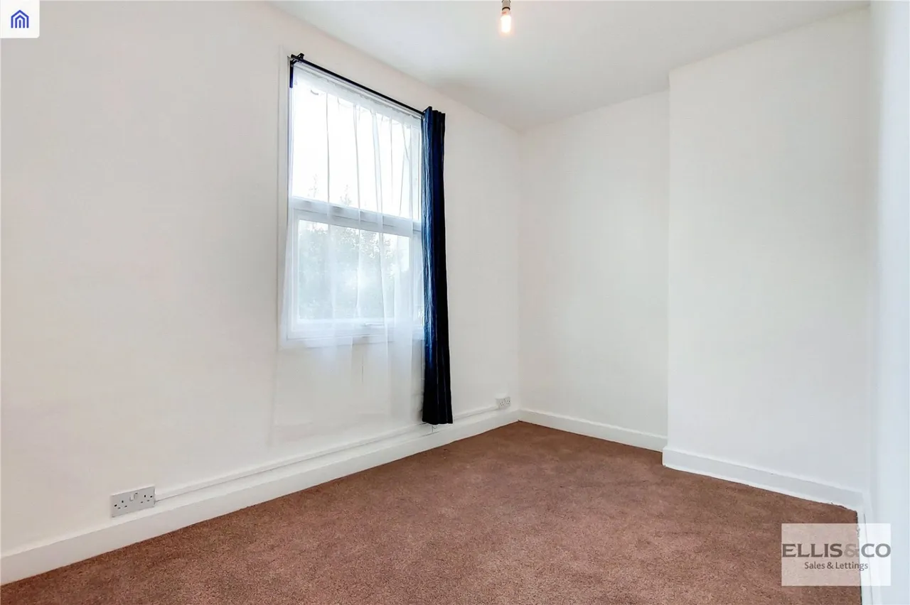 Roundwood Road, London, NW10, photo 12