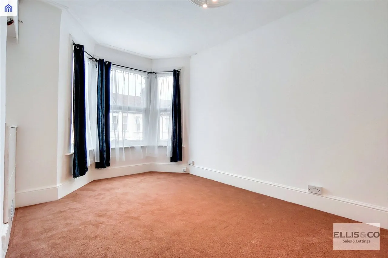 Roundwood Road, London, NW10, photo 5