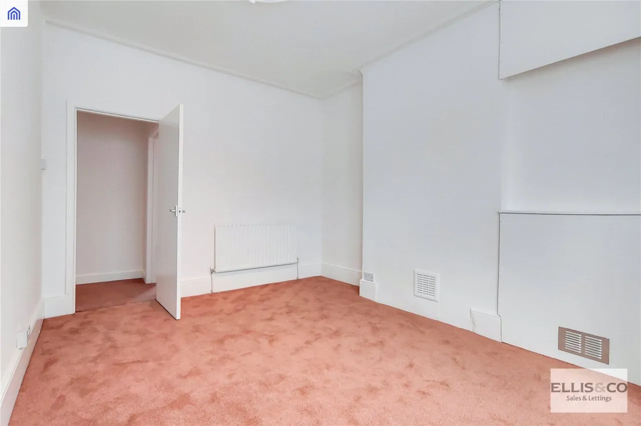 Roundwood Road, London, NW10, photo 4