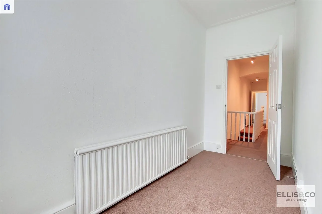 Roundwood Road, London, NW10, photo 10