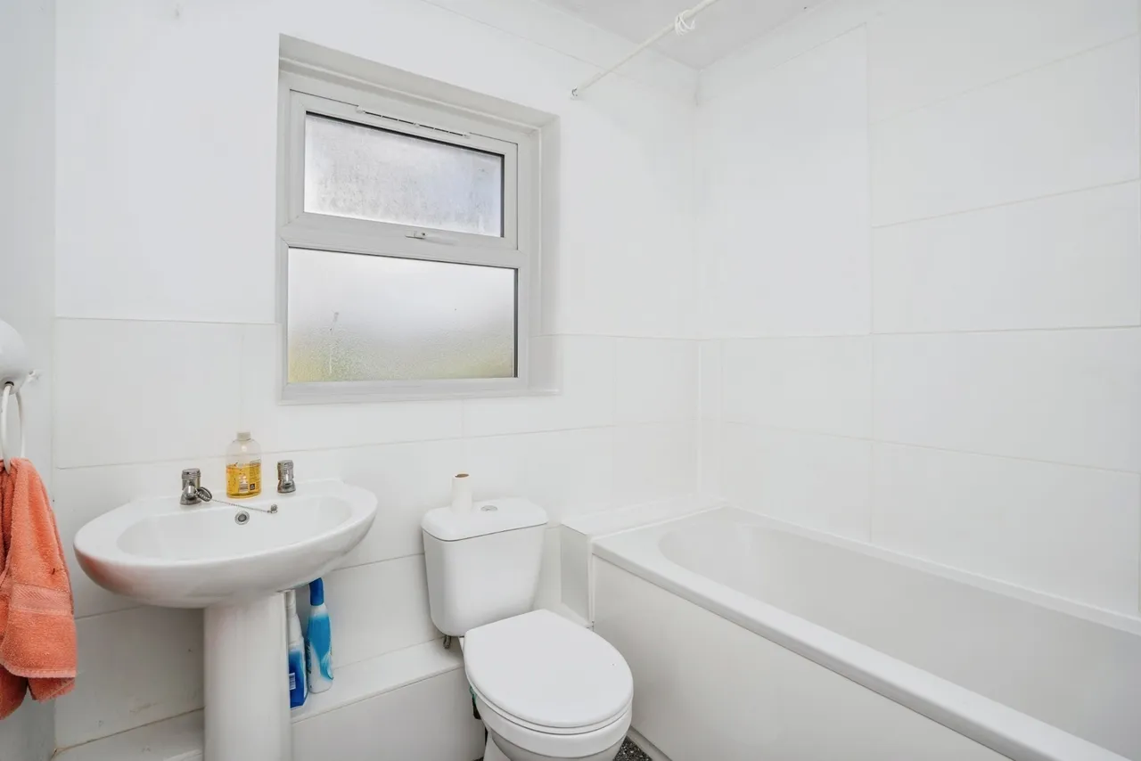 Redwood Grove, Havant, PO9, photo 8
