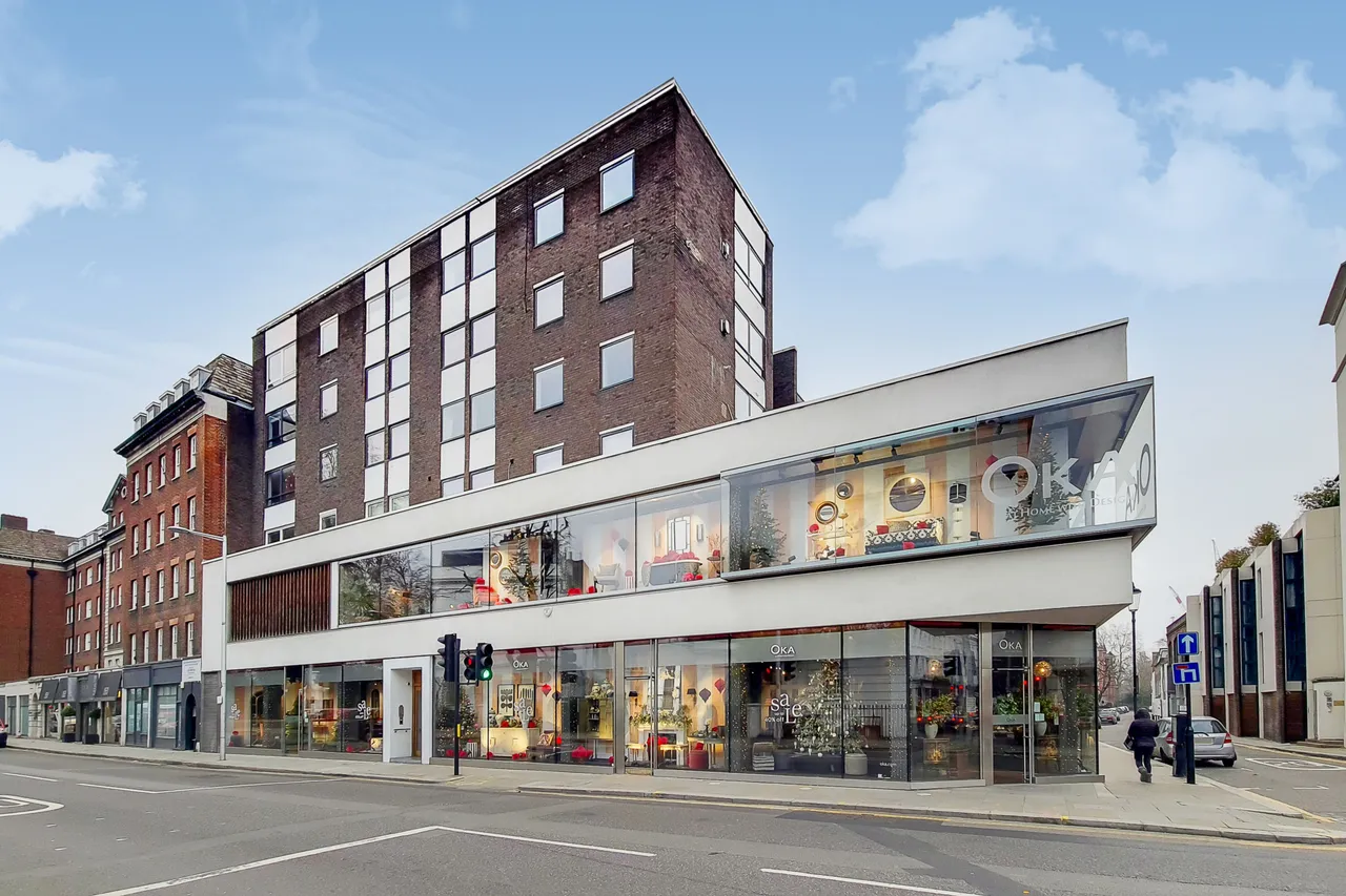 Flat 3, 161 Fulham Road, London, photo 2