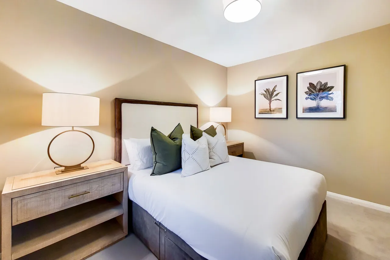 Flat 3, 161 Fulham Road, London, photo 5
