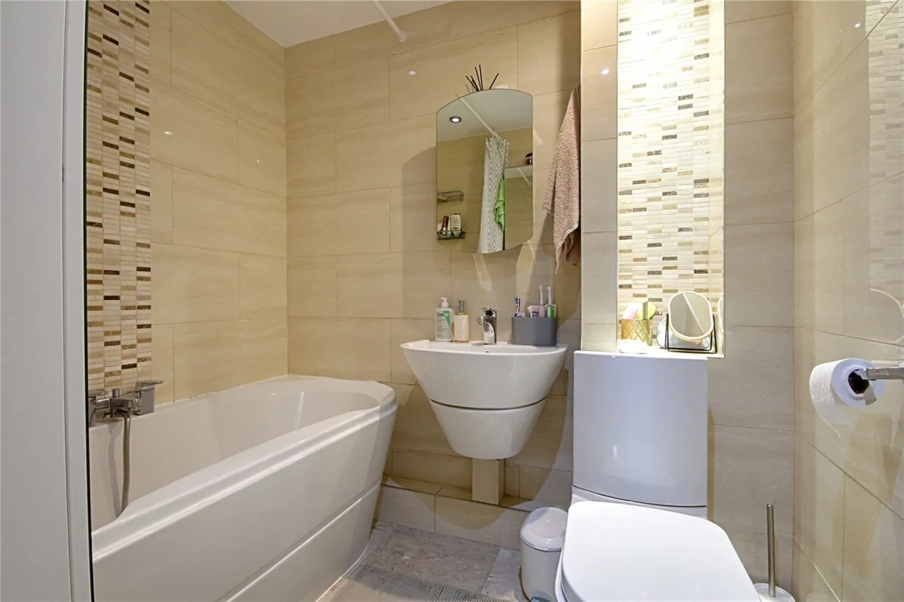 Celadon Close, photo 8