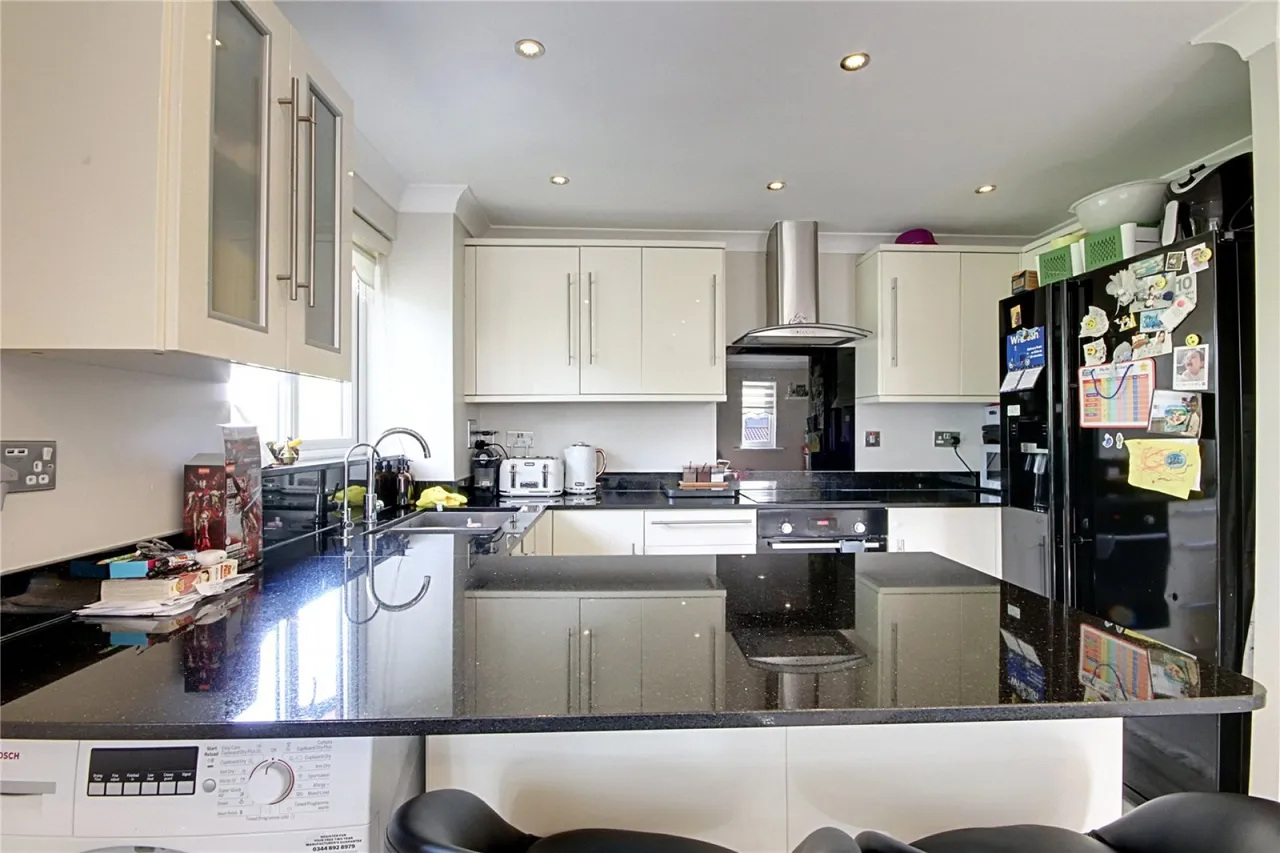 Celadon Close, photo 6