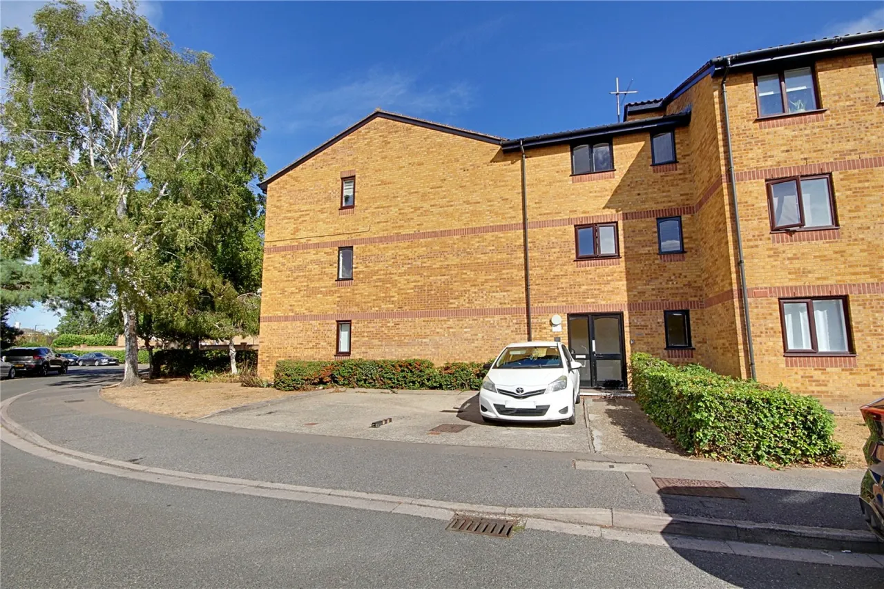 1 bed property for sale, Celadon Close