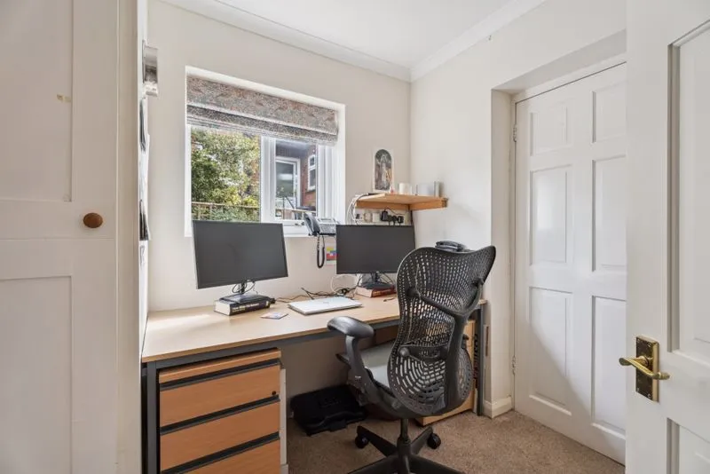 Evenlode Road, Bourne End SL8 5ND, photo 6