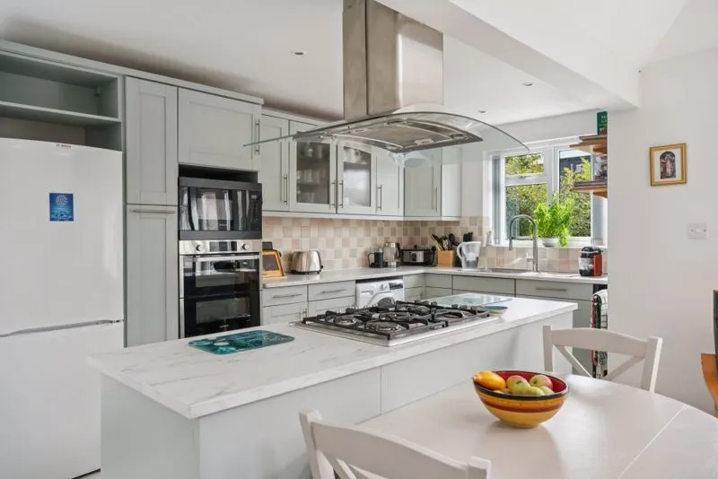 Evenlode Road, Bourne End SL8 5ND, photo 5