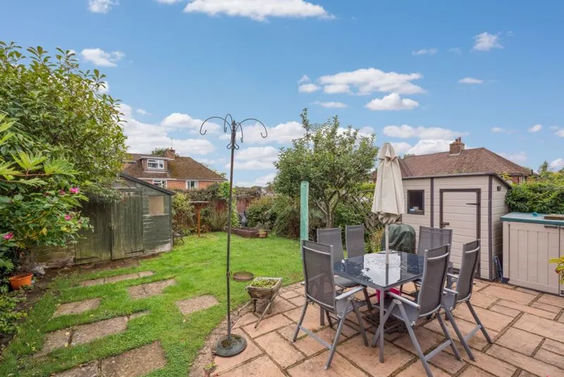 Evenlode Road, Bourne End SL8 5ND, photo 13