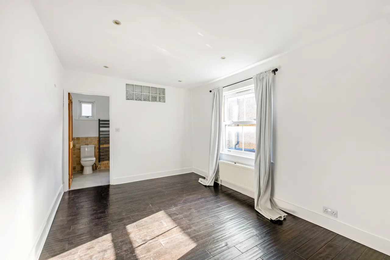 Devonshire Road, London, W4, photo 15