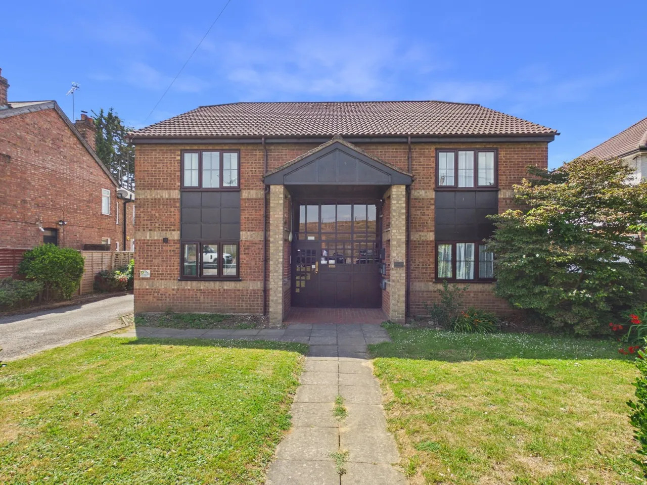 1 bed london road, ashford, surrey,tw15 for sale, London Road, Ashford, TW15