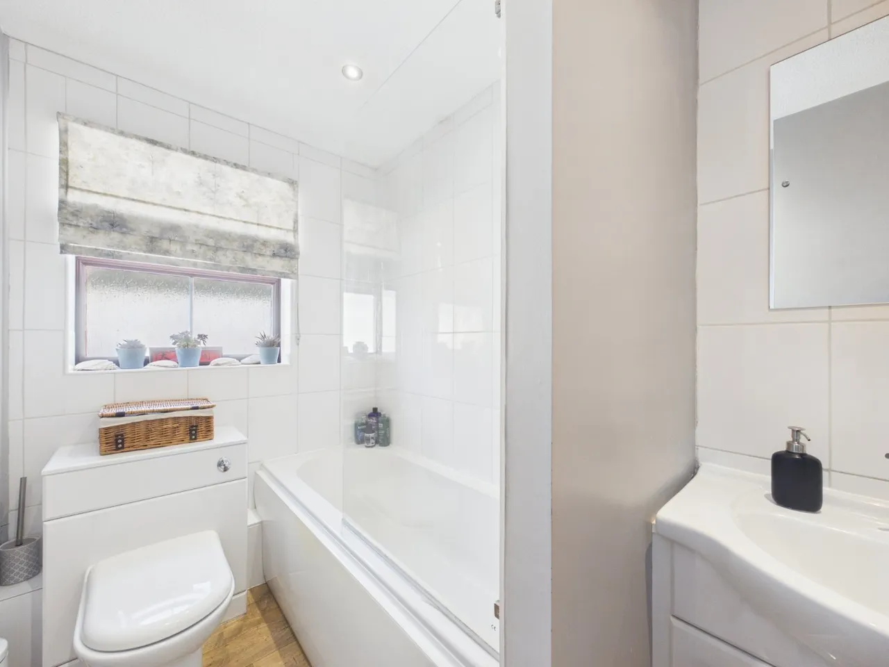 London Road, Ashford, TW15, photo 5