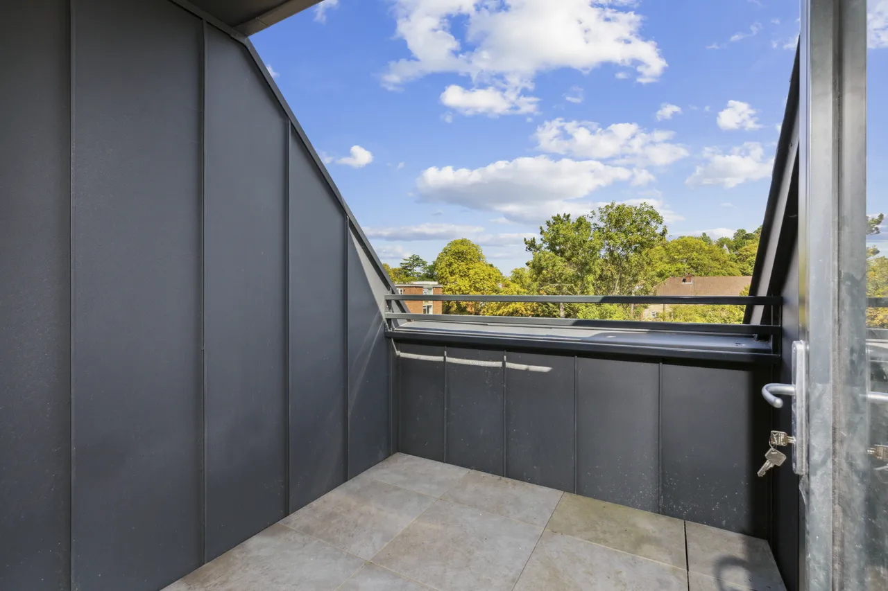 Ionic Apartments Bessborough, HA1, photo 15