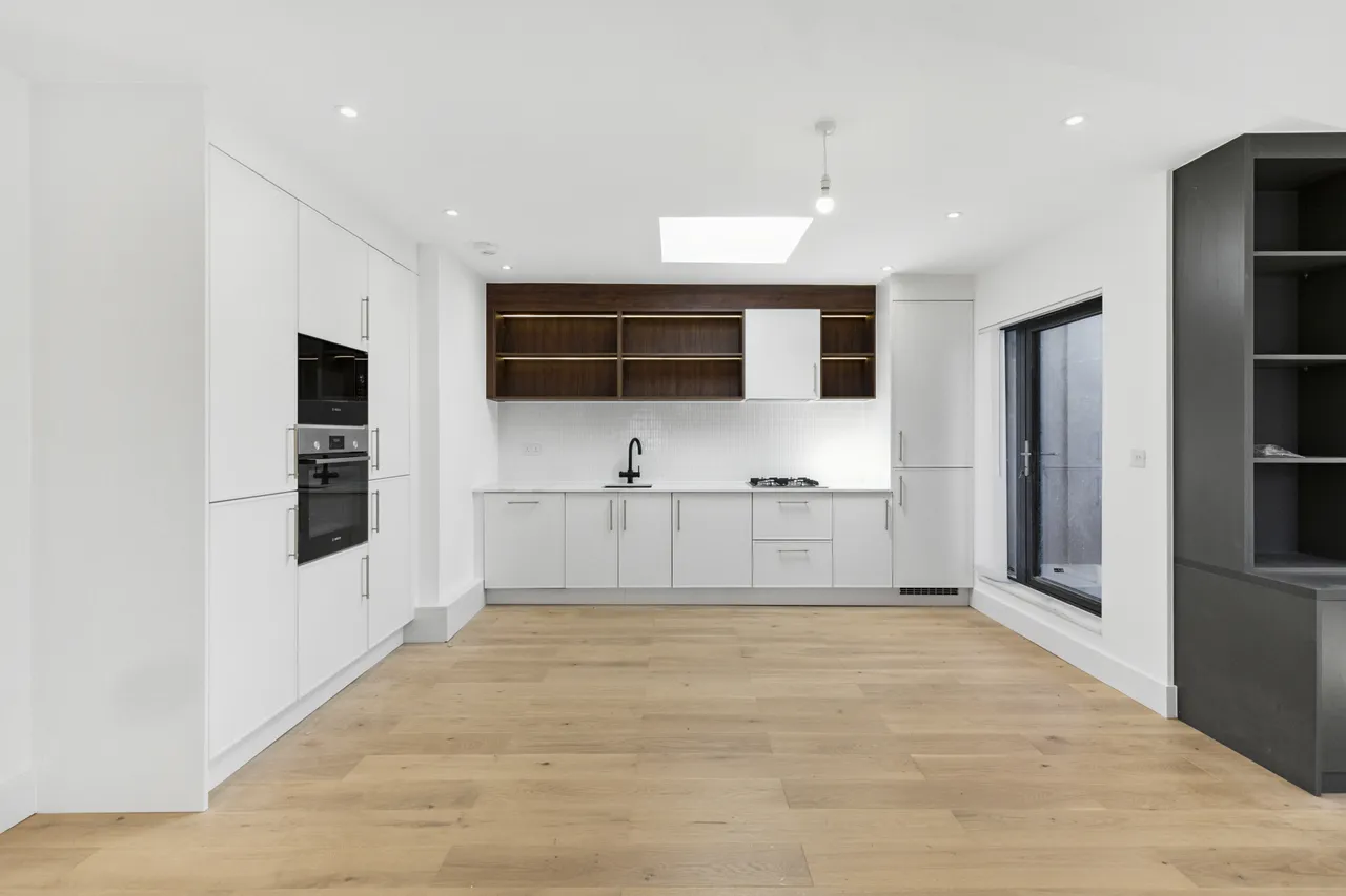 Ionic Apartments Bessborough, HA1, photo 4