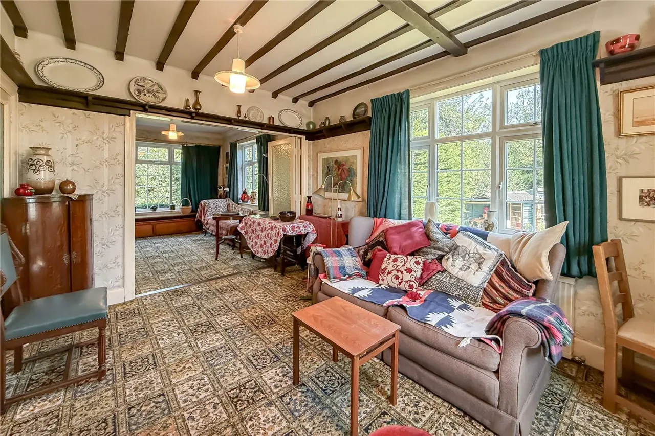 4 bed house for sale — The Common, Harpenden, Hertfordshire, AL5 3NT