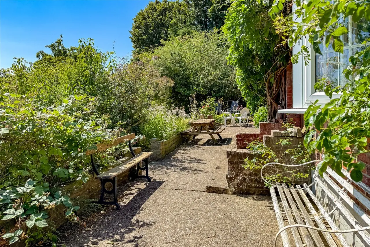The Common, Harpenden, Hertfordshire, AL5 3NT, photo 11