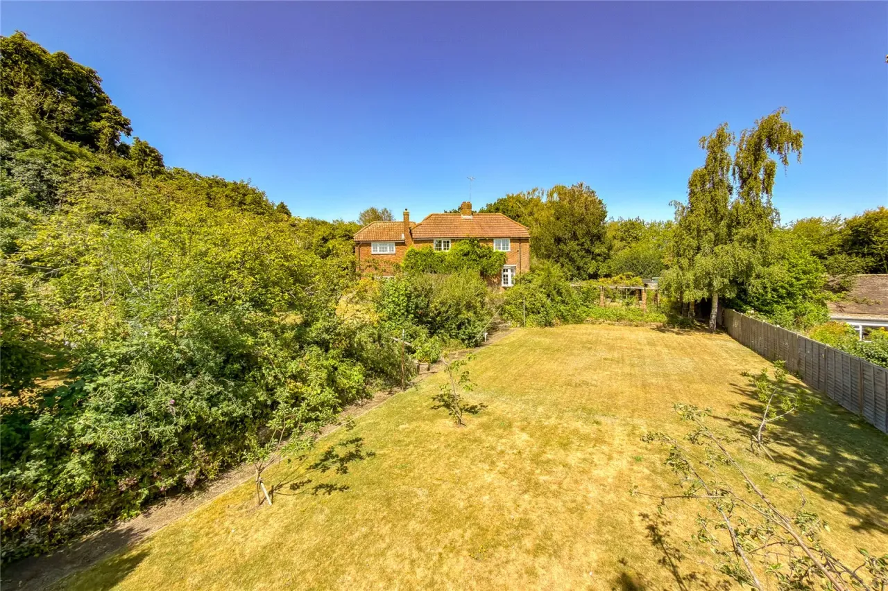 The Common, Harpenden, Hertfordshire, AL5 3NT, photo 12